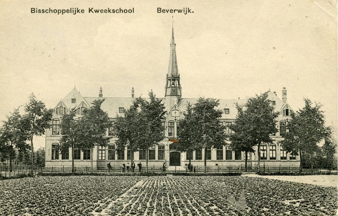 11928