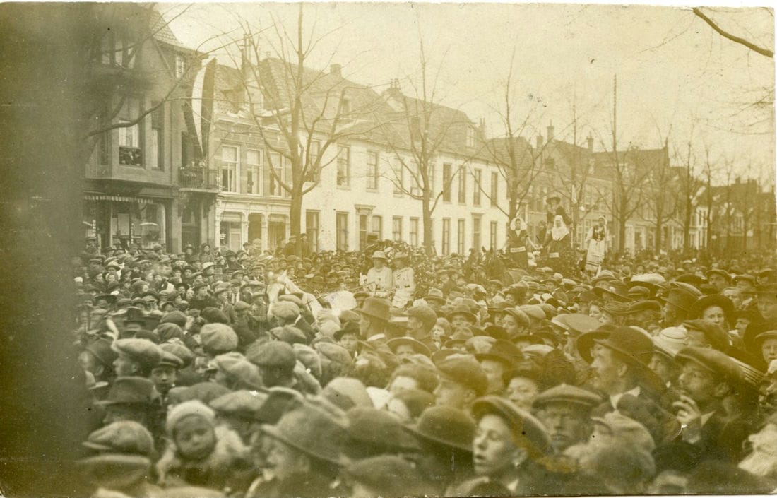 11890