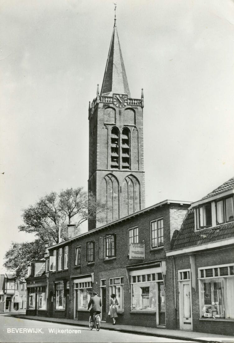 11916